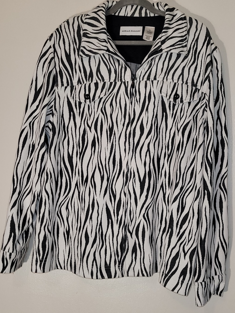Alfred Dunner Black & White Zebra Print Zip-up Front Top